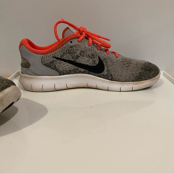 NIKE Free • 6.5 Y • equiv. to 8 women’s - Picture 9 of 14